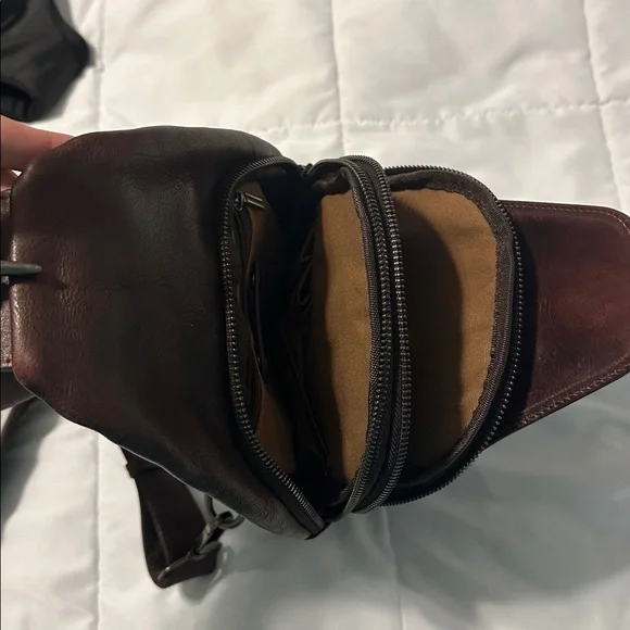 Brown Leather Sling Bag - Like New! - Picture 4 of 8